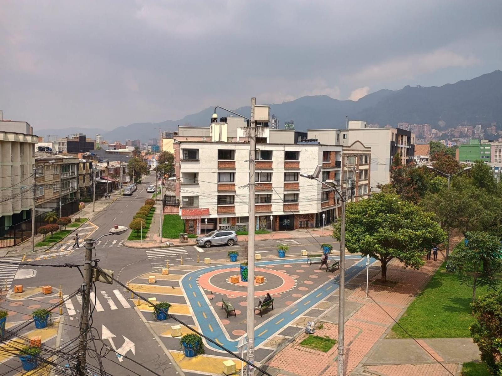Hoteles Bogota Inn Galerias Экстерьер фото